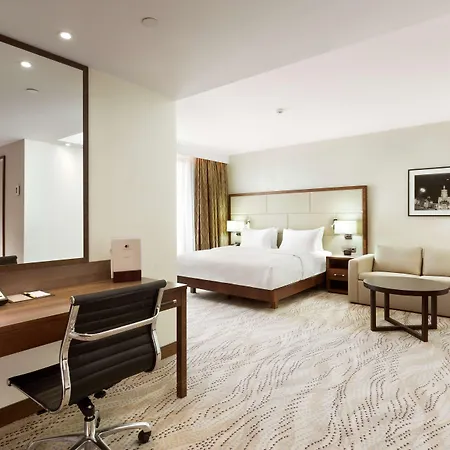 Отель Doubletree By Hilton & Conference Centre Варшава
