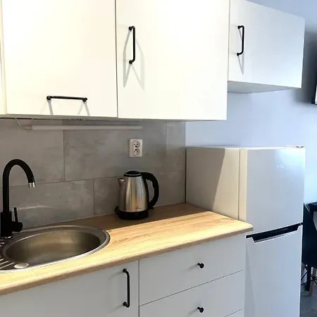 Apartament Solidarnosci, Metro, Wi-fi, Tv, Youtube - By Hik *