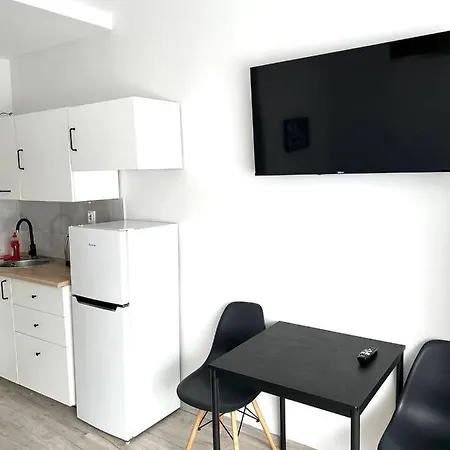 Apartament Solidarnosci, Metro, Wi-fi, Tv, Youtube - By Hik *