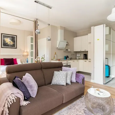 Cosy Nowy Swiat Srodmiescie By Renters Lägenhet *