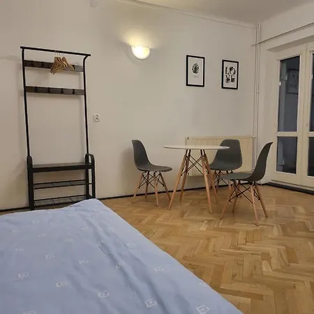 Rooms4rest Cisowa - Private For Tourists - Atr Consulting Sp, Z O,o, Ostello
