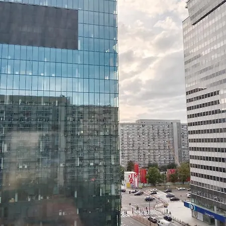 416 Center Free Parking Tamars Варшава