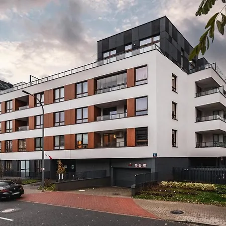 Metro Park - Bielany By Sun & Snow Apartament