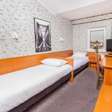 Hotell Victory 4*