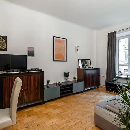 Golden - Huge Comfortable 4 Bedrooms - Old Town - Freta Апартаменты