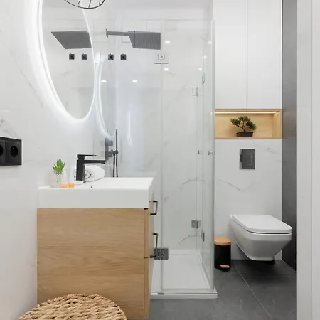 Loft With Parking In By Renters Warsaw