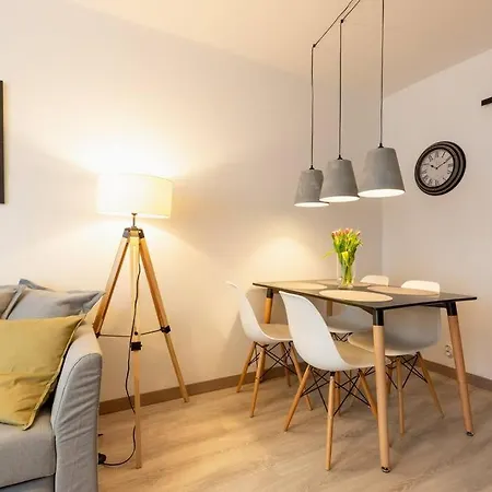 Comfy Place In The Heart Of Warsaw. Biz&travel. Varsavia