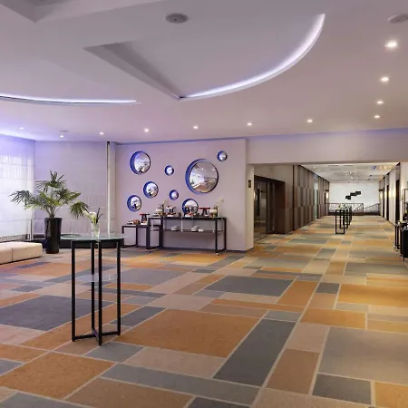 Sofitel Victoria Hotel 5*
