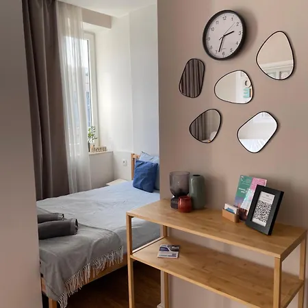 W Centrum Warszawy Ulica Chmielna - 500m Od Dworca Centralnego - By Good Sleeping * Βαρσοβία