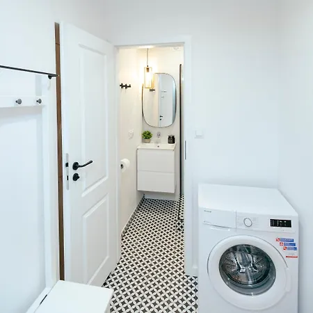 Pulawska 11 -prywatny 4 Osobowy W Centrum Warszawy - Better Apartament