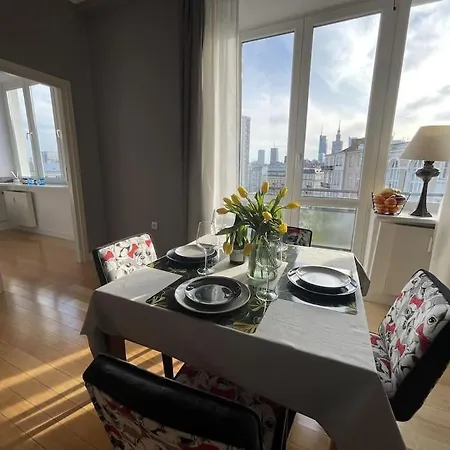 Elegant With An Amazing View! Appartamento Varsavia