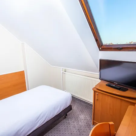 Victory Hotell 4*