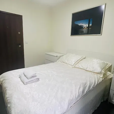 Kwatera prywatna Airport Comfy Guest *