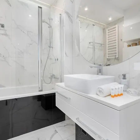 Metro Plocka Exquisite By Renters * Варшава