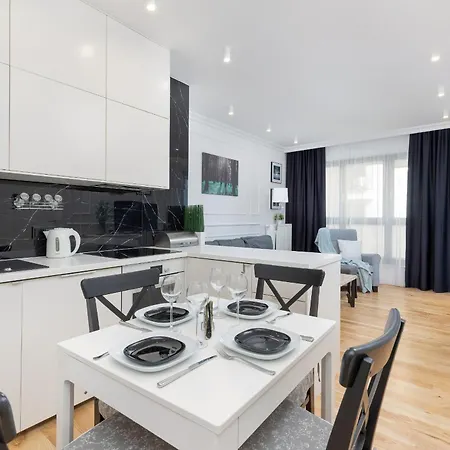 Metro Plocka Exquisite By Renters * Варшава
