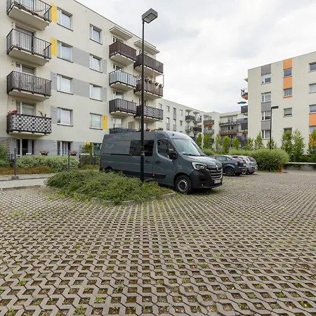 Apartament Urban Wings - Airport With Parking & Balcony By Renters Warszawa