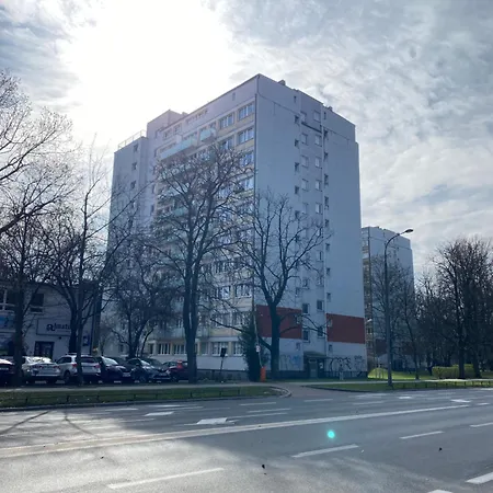 Found Space Metro Pole Mokotowskie 5 Min From Centrum Warszawa