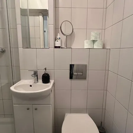 Проживание в семье In - C106b