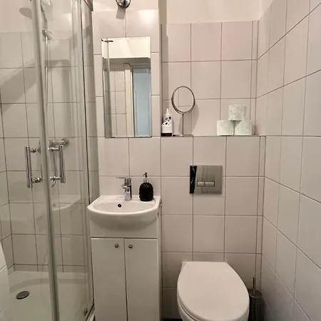 Проживание в семье In - C106b *