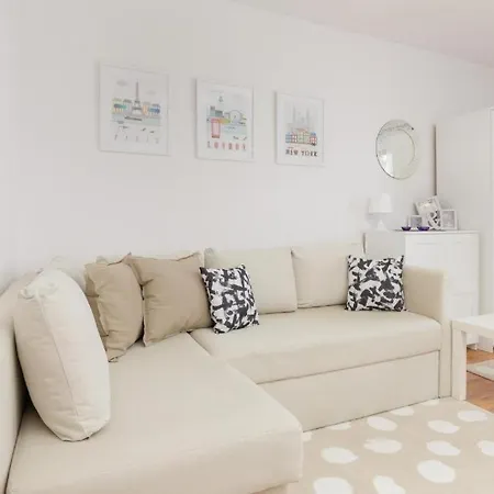 Apartament Wola Oasis - Cosy Near Metro Station Warszawa