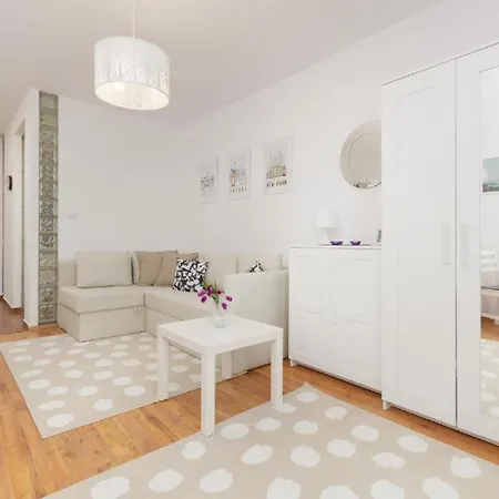Apartament Wola Oasis - Cosy Near Metro Station *