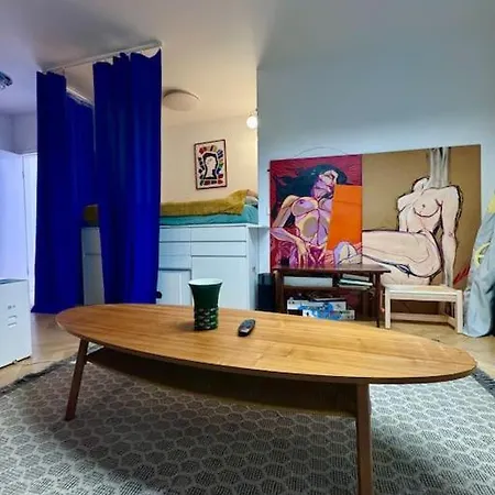 Old Town Praga-smart Home, Garage アパート ワルシャワ