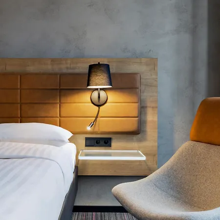 Moxy Praga 3* Warszawa