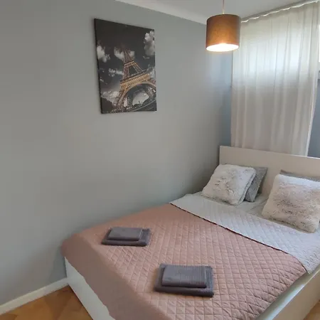 Apartament Centrum - Metro Rondo Onz Warszawa