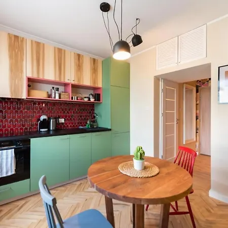 Eclectic Near Old Town Daire *