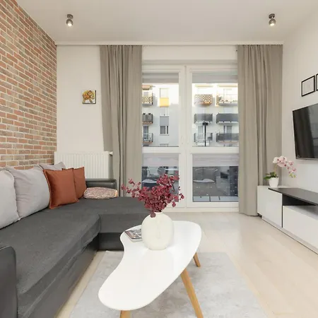 Subtle Colors In With Furnished Balcony By Renters Apartamento Varsovia