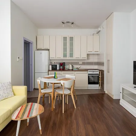 Aleja Krakowska Homely Appartement *