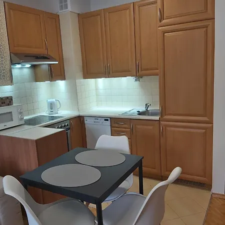 Apartament, 2 Pokoje, Stacja Metra Kabaty, Ursynow * Warschau