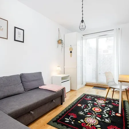 Apartment Modern 70M Apartment With Private Garden Metro *