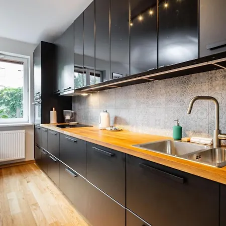 Modern 70M Apartment With Private Garden Metro Apartment Warsaw
