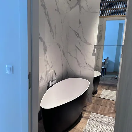 Apartment ,wifi ,one Bedroom, Centr *