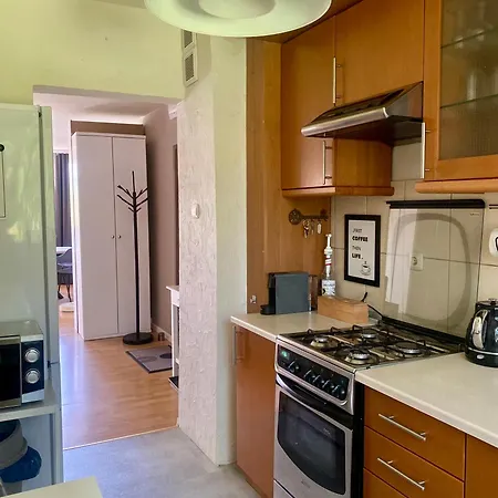 Apartament Near Metro Station And Park