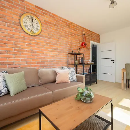 Exceptional In With Parking By Renters Apartament *