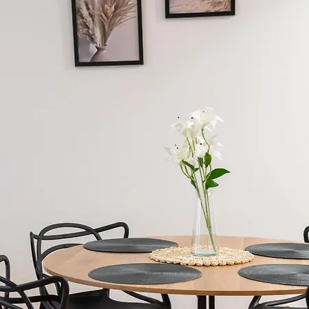 아파트 Wilanow Sarmacka Stylish 바르샤바