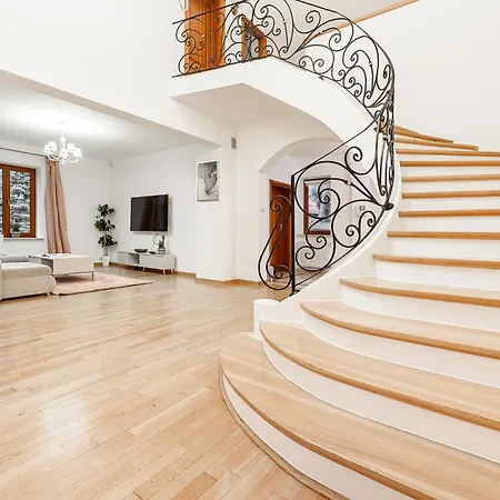 Villa Lumina Amazing House In Warschau