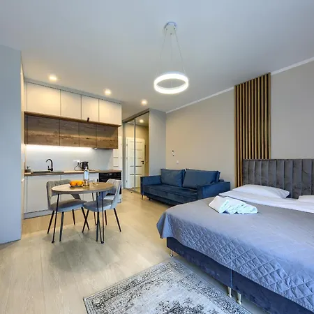 Apartament House Living