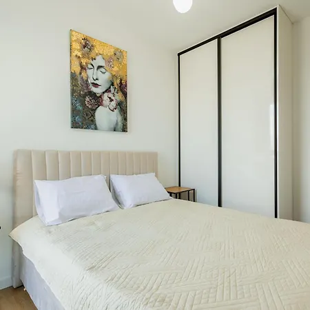 Apartament House Living *