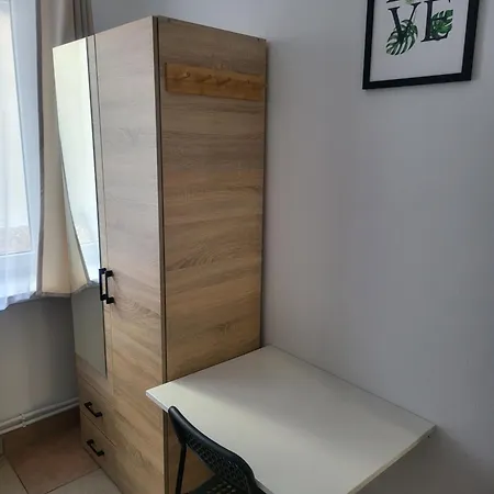 Rooms4rest Popularna - Private For Tourists - Atr Consulting Sp, Z O,o, 住宿加早餐酒店 华沙