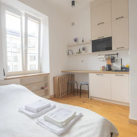 Micro Chmielna Apartment Warschau