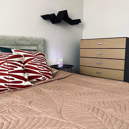 Three-room On Skarbka Z Gor * Warsaw