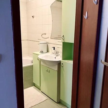 Three-room On Skarbka Z Gor Apartment