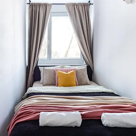 Superapart Bruna 69 Apartment Warsaw