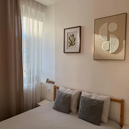 W Centrum Warszawy Ulica Chmielna - 500m Od Dworca Centralnego - By Good Sleeping * Βαρσοβία