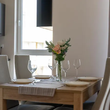Apartamento Wola - Parking And Balcony - By Rentujemy *