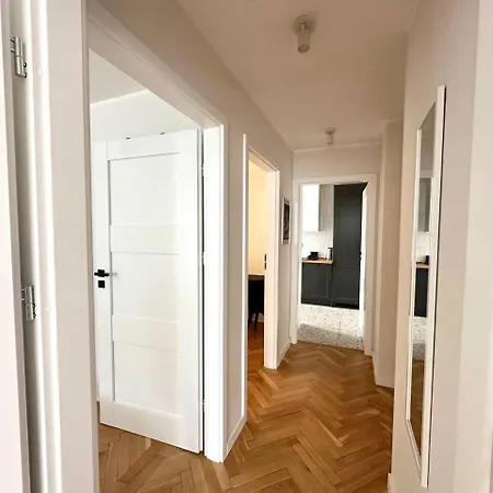 Ohmyhome - Platynowa Warszawa
