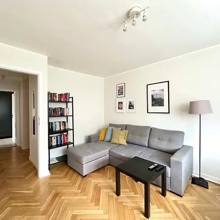 Ohmyhome - Platynowa * Warszawa